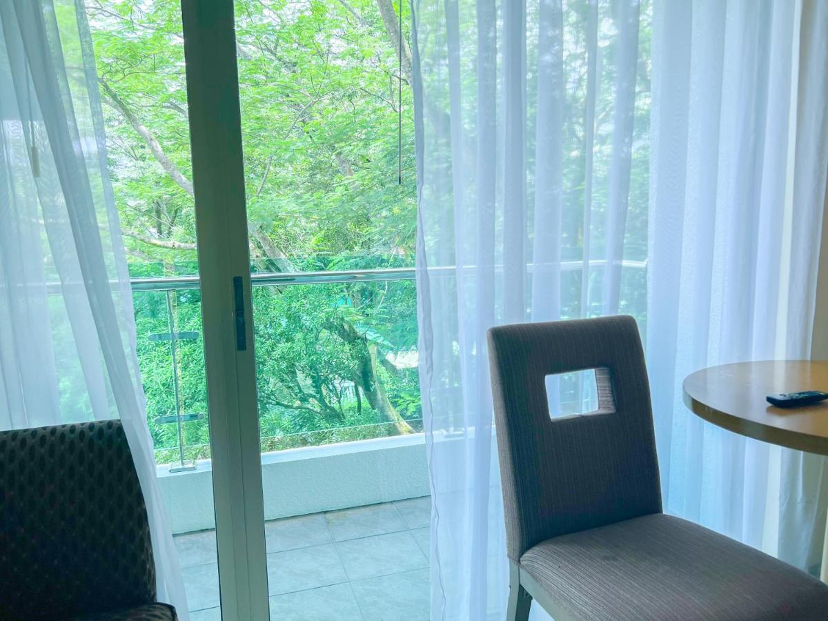 One Tagaytay Place Hotel Suites Official Account Тагайтай Экстерьер фото
